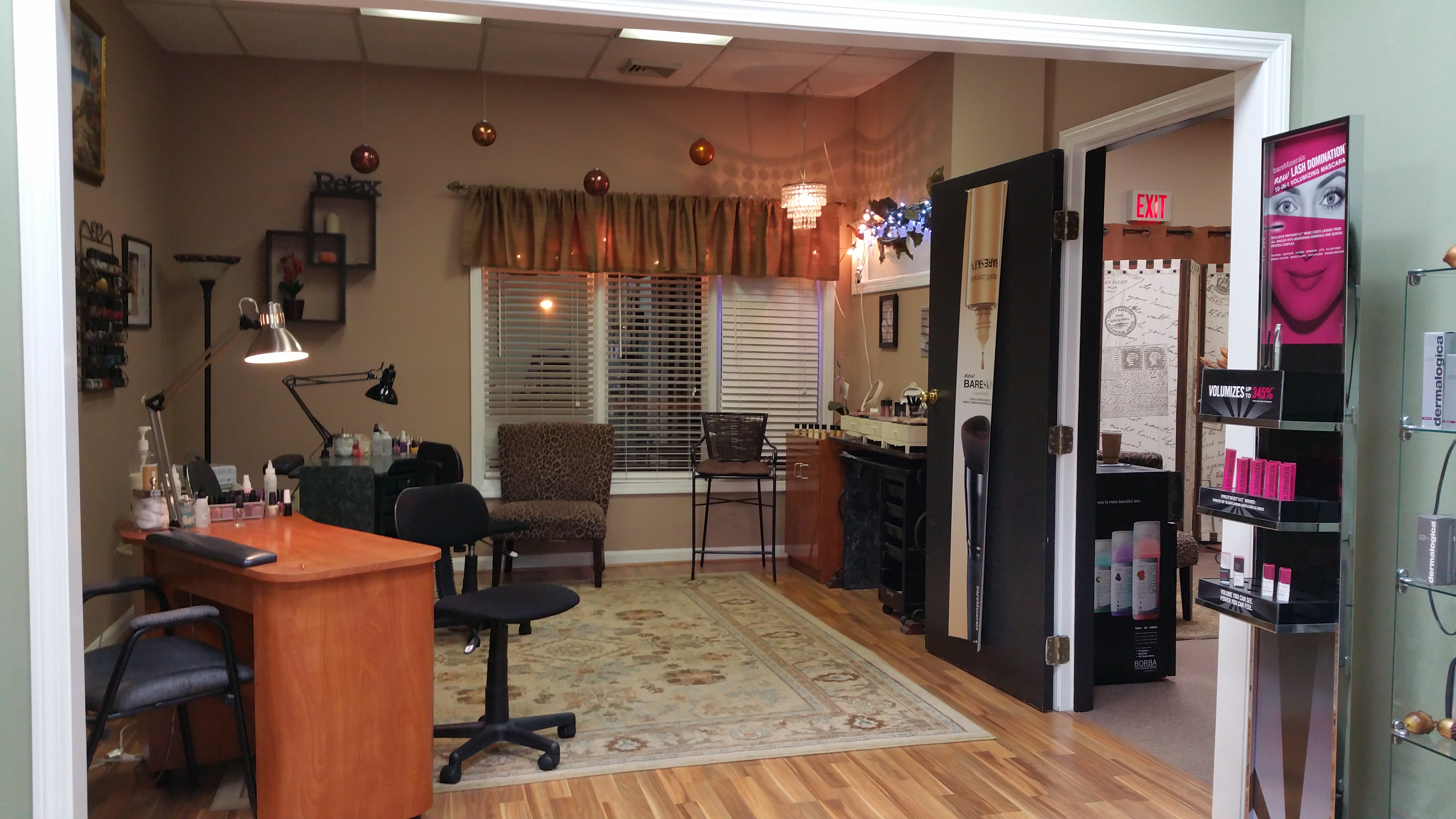 Foxy Nails and Spa | Nail salon in Concord, NH